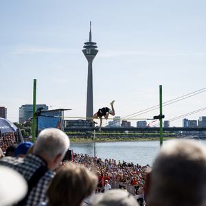 Stabhochsprung während der Finals 2023 Rhein-Ruhr