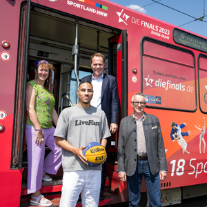 Die Finals-Straßenbahn während der Finals 2023 Rhein-Ruhr