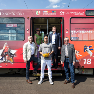 Die Finals-Straßenbahn während der Finals 2023 Rhein-Ruhr